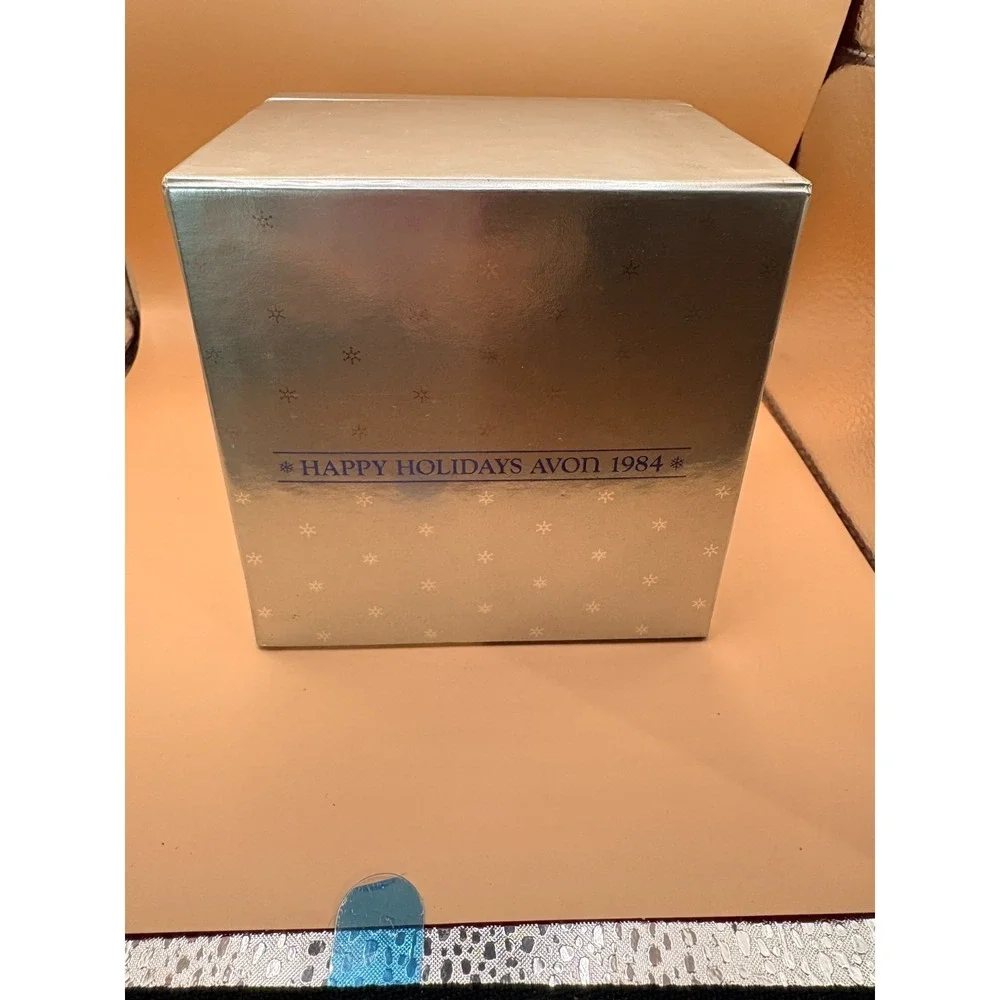 Avon - Happy Holidays 1984 Votive Candle Holder with Snowflakes NIB